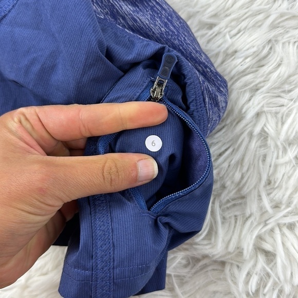 Lululemon Run Shorts Royalty - Picture 4 of 6